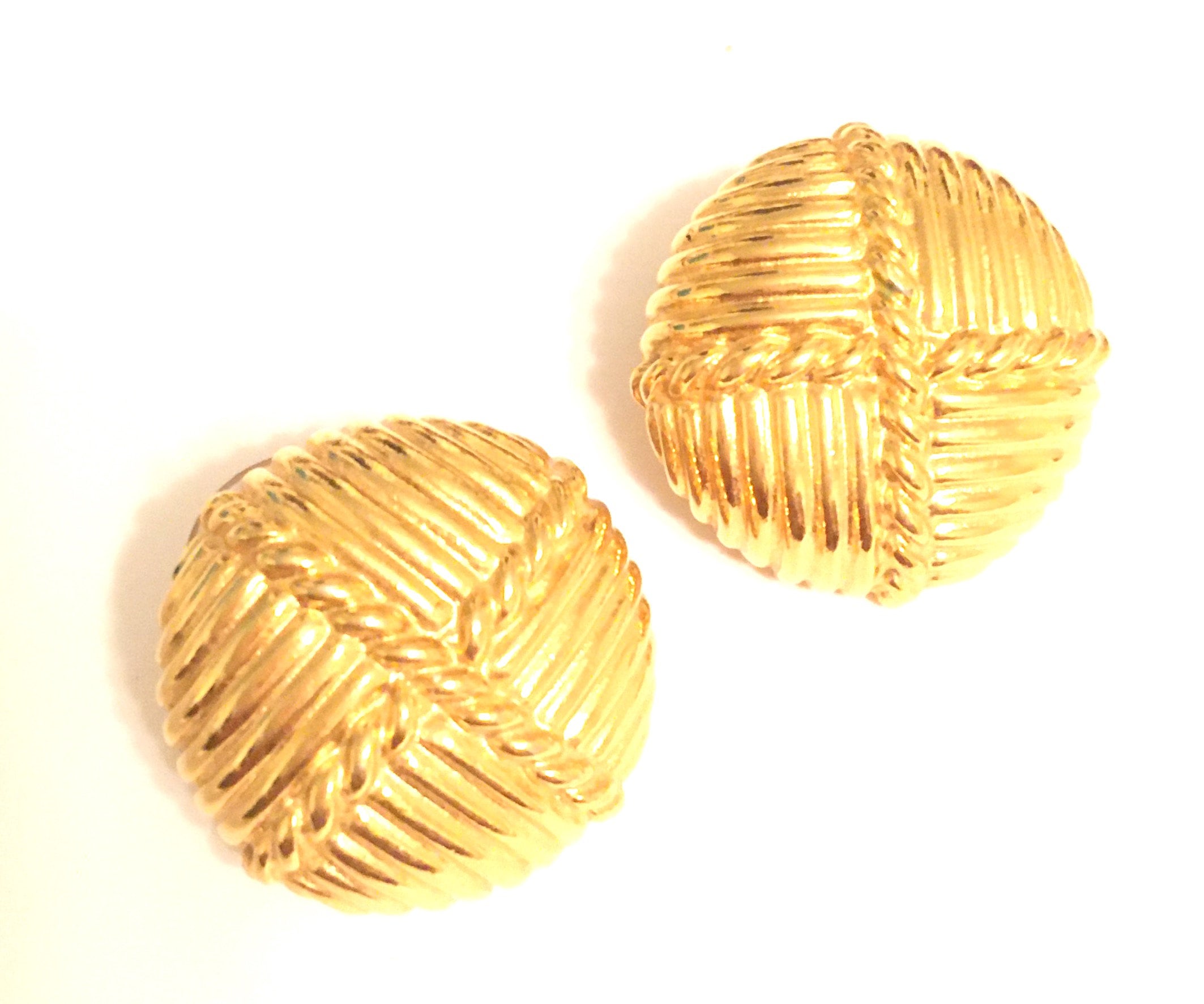 set of 3 gold studs